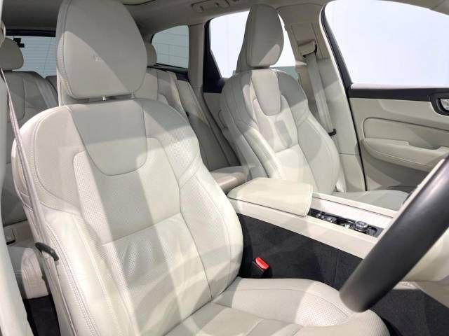 Volvo XC60 2020-04 17323-9