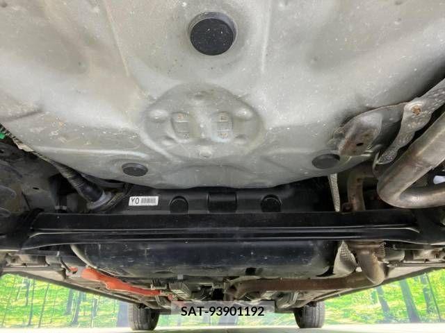 Toyota AQUA 2017-03 204643-19