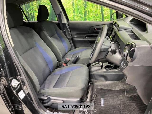 Toyota AQUA 2017-03 204643-8