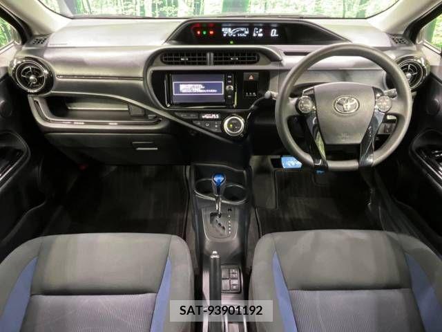 Toyota AQUA 2017-03 204643-1