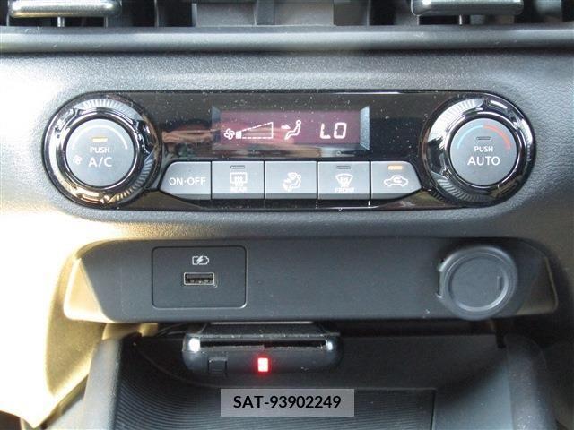 Nissan NOTE 2022-03 233744-13