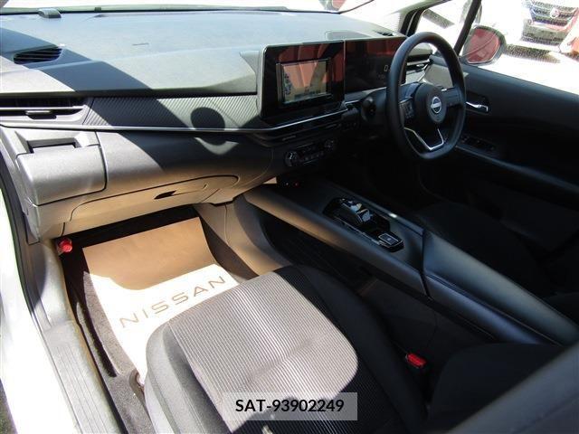 Nissan NOTE 2022-03 233744-6
