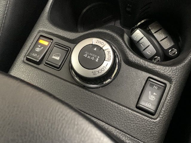 Nissan X-TRAIL 2015-03 12553-5