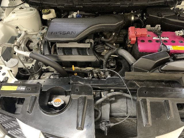 Nissan X-TRAIL 2015-03 12553-27