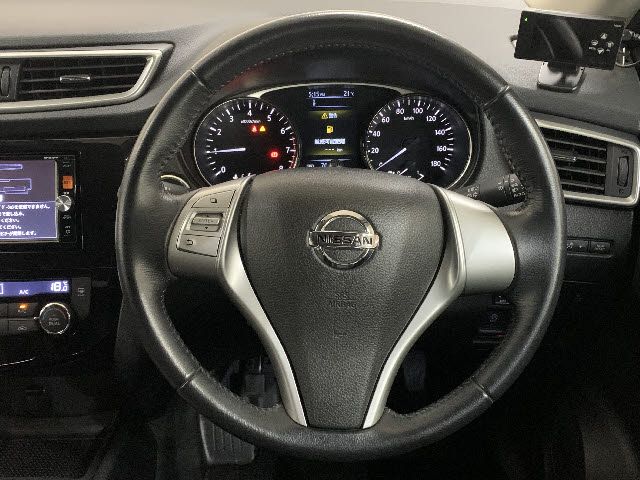 Nissan X-TRAIL 2015-03 12553-13