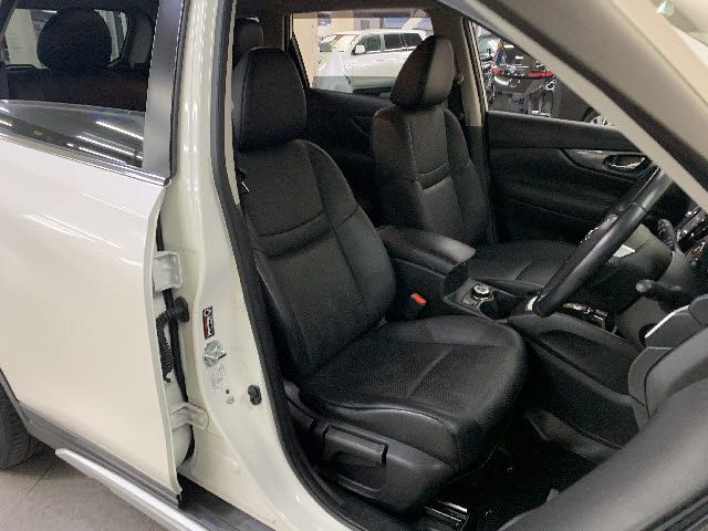 Nissan X-TRAIL 2015-03 12553-9