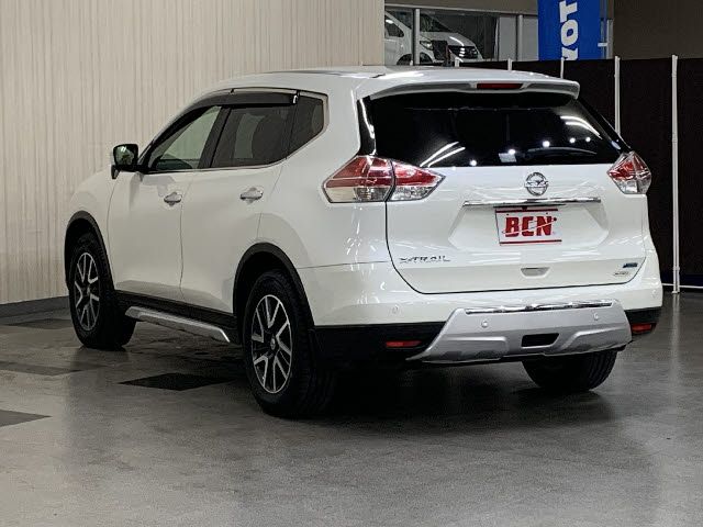 Nissan X-TRAIL 2015-03 12553-8