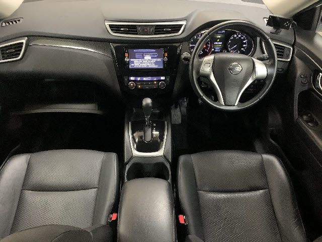 Nissan X-TRAIL 2015-03 12553-1