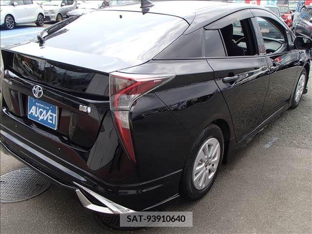 Toyota PRIUS 2017-09 281870-8