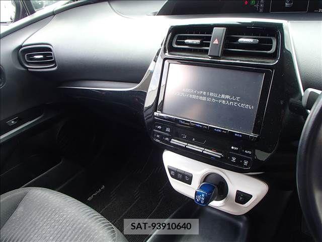Toyota PRIUS 2017-09 281870-14