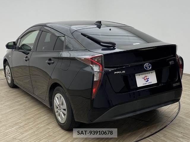 Toyota PRIUS 2016-06 281999-16