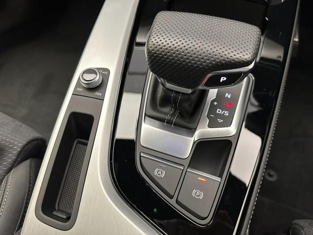 Audi A4 2021-10 181875-13