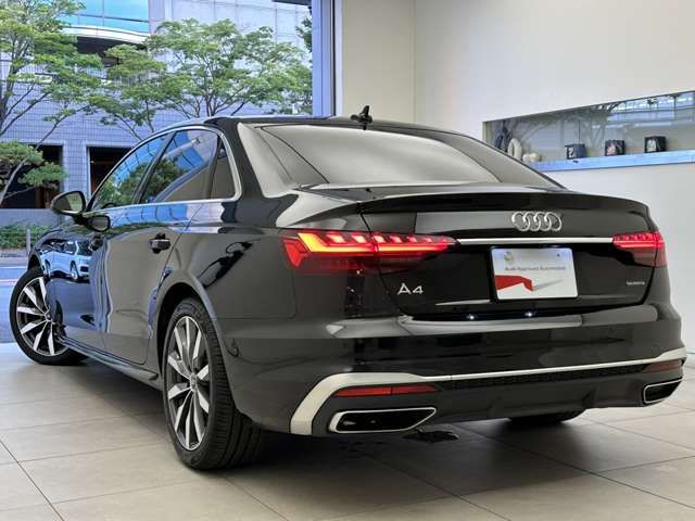 Audi A4 2021-10 181875-5