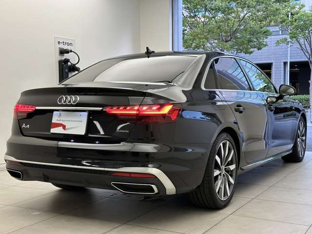 Audi A4 2021-10 181875-1