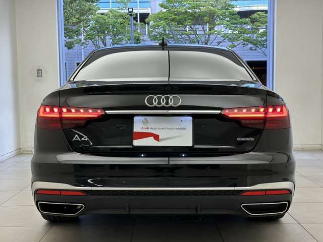 Audi A4 2021-10 181875-3