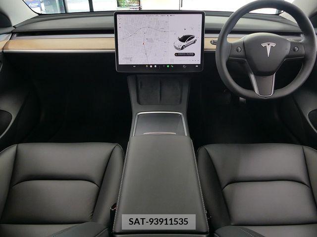 Tesla MODEL 3 2022-02 334883-2