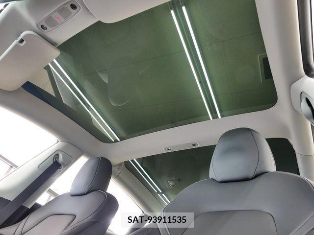 Tesla MODEL 3 2022-02 334883-3
