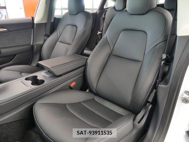 Tesla MODEL 3 2022-02 334883-17