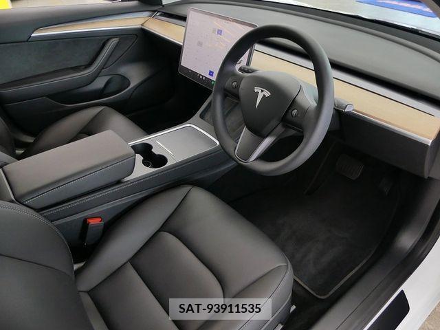 Tesla MODEL 3 2022-02 334883-15