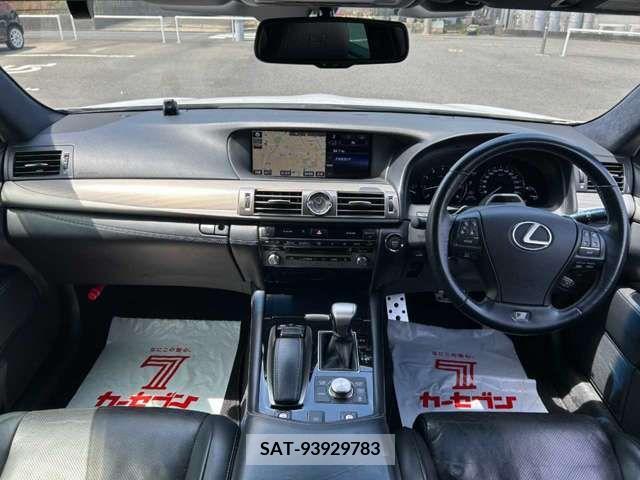 Lexus LS 2015-01 316810-1