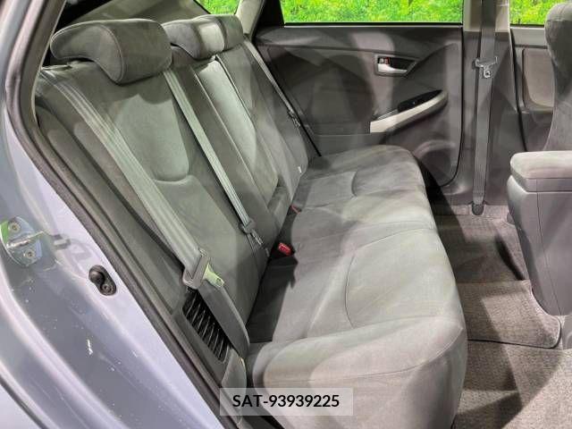 Toyota PRIUS 2010-04 366473-9