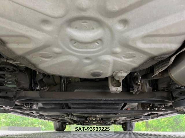 Toyota PRIUS 2010-04 366473-19