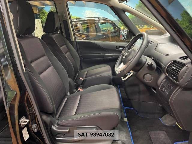 Nissan SERENA 2019-05 325026-8