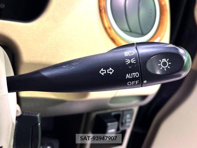 Nissan MOCO 2010-08 324515-4