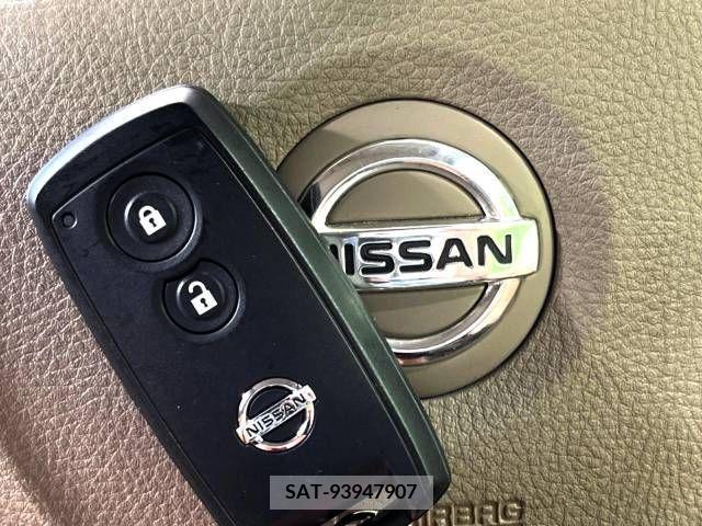 Nissan MOCO 2010-08 324515-8