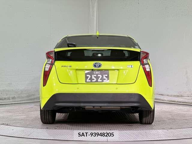 Toyota PRIUS 2016-12 236091-9