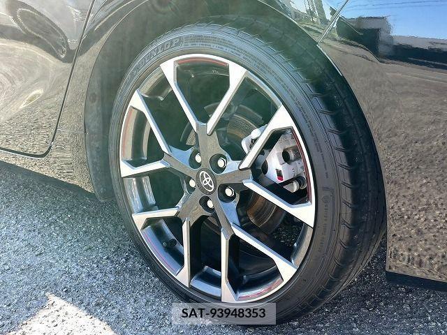 Toyota PRIUS PHV 2019-05 282561-4