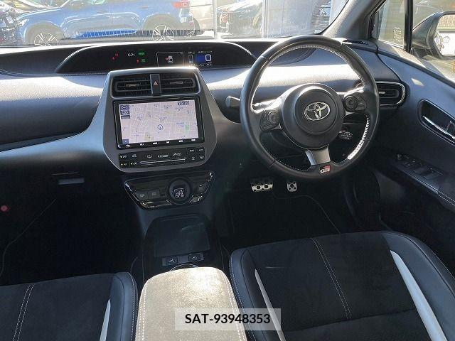 Toyota PRIUS PHV 2019-05 282561-7