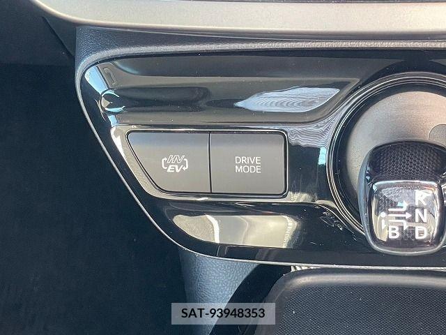 Toyota PRIUS PHV 2019-05 282561-12
