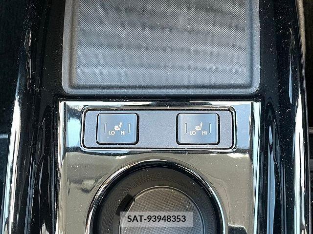 Toyota PRIUS PHV 2019-05 282561-11