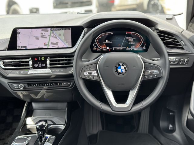 Bmw 1 SERIES 2022-06 10361-2