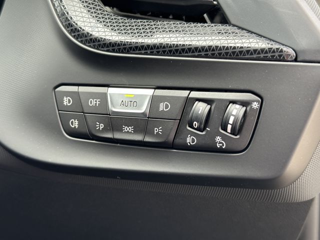 Bmw 1 SERIES 2022-06 10361-13