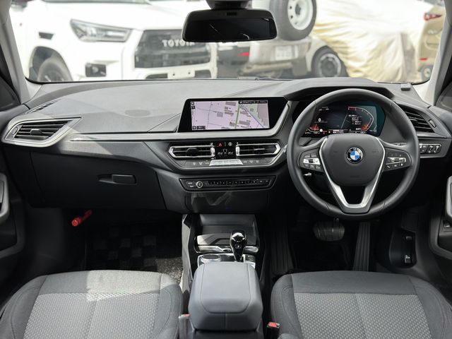 Bmw 1 SERIES 2022-06 10361-1