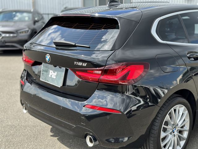 Bmw 1 SERIES 2022-06 10361-23