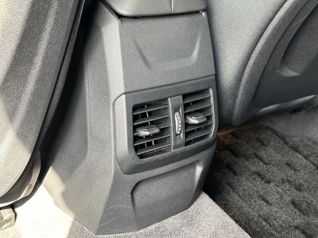 Bmw 1 SERIES 2022-06 10361-16