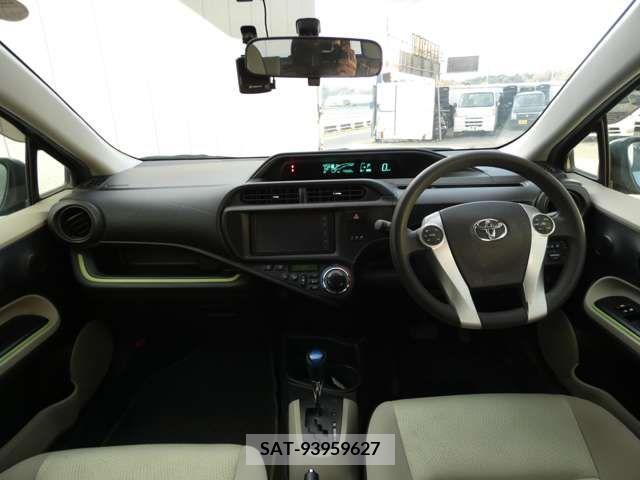 Toyota AQUA 2012-06 385662-4