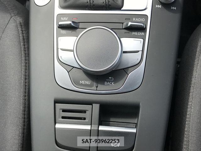 Audi A3 SEDAN 2015-07 338517-23