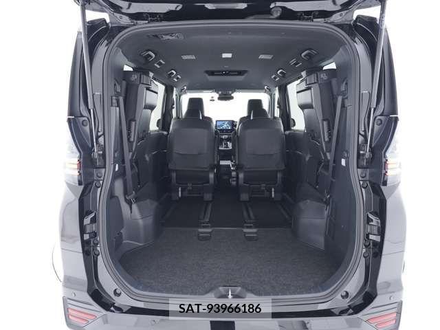 Toyota VOXY 2023-10 339835-10