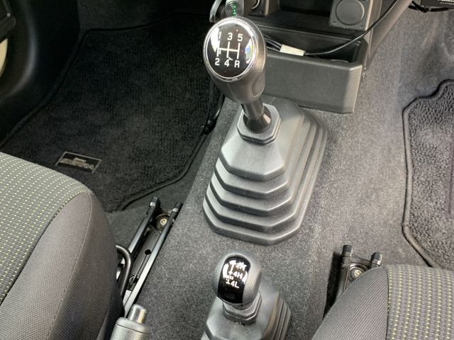 Suzuki JIMNY SIERRA 2018-09 25278-18