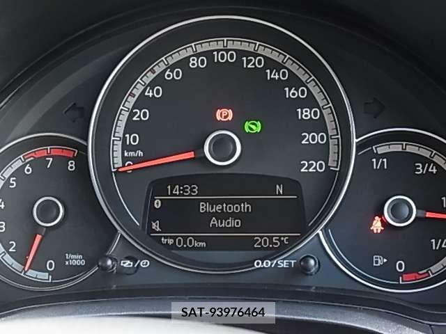 VolksWagen UP! 2017-06 243444-10