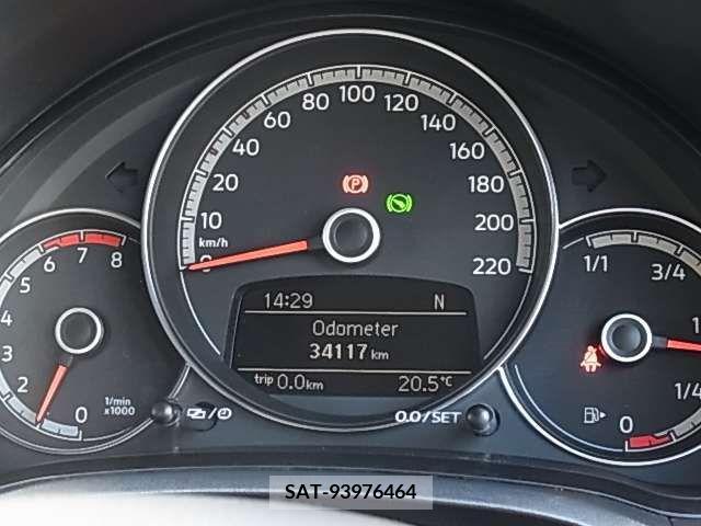 VolksWagen UP! 2017-06 243444-8