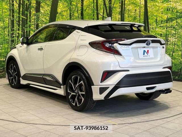 Toyota C-HR 2017-03 210301-17