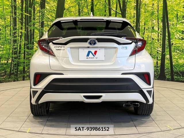 Toyota C-HR 2017-03 210301-15