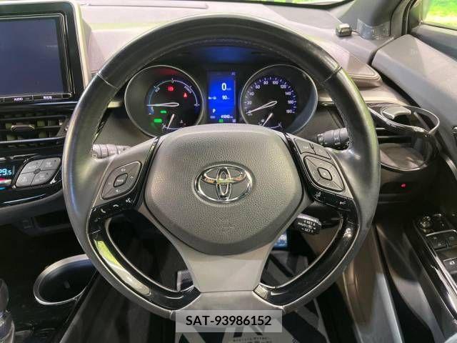 Toyota C-HR 2017-03 210301-11