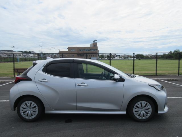 Toyota YARIS 2020-07 6727-9