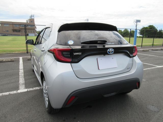 Toyota YARIS 2020-07 6727-11
